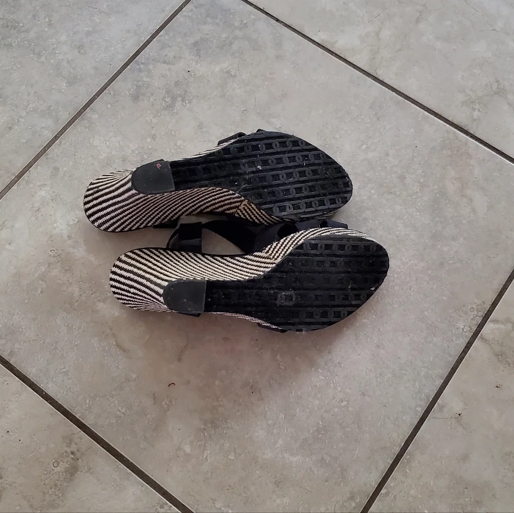 Wedges - Picture 4 of 4